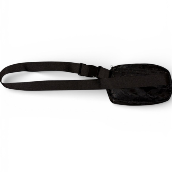 Black Camouflage Belt Bag - Picture 2 of 4